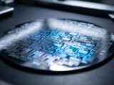 Brèves : High-NA, frais télécoms au Canada et écran iQOO 16